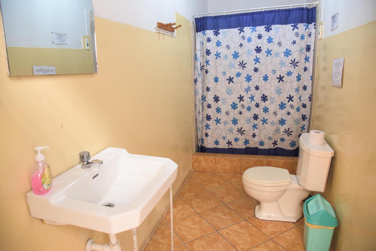 Brabant Hostal Наска Екстер'єр фото